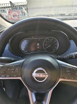 نيسان فيرسا